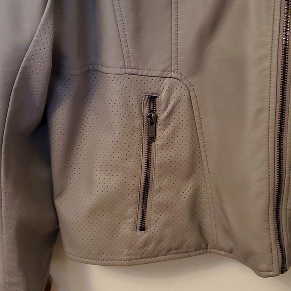 Motto Jacket - Picture 2 of 3